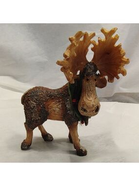 Adorable Humor Long-Faced Wild Moose Figurine – Ceramic Polyresin